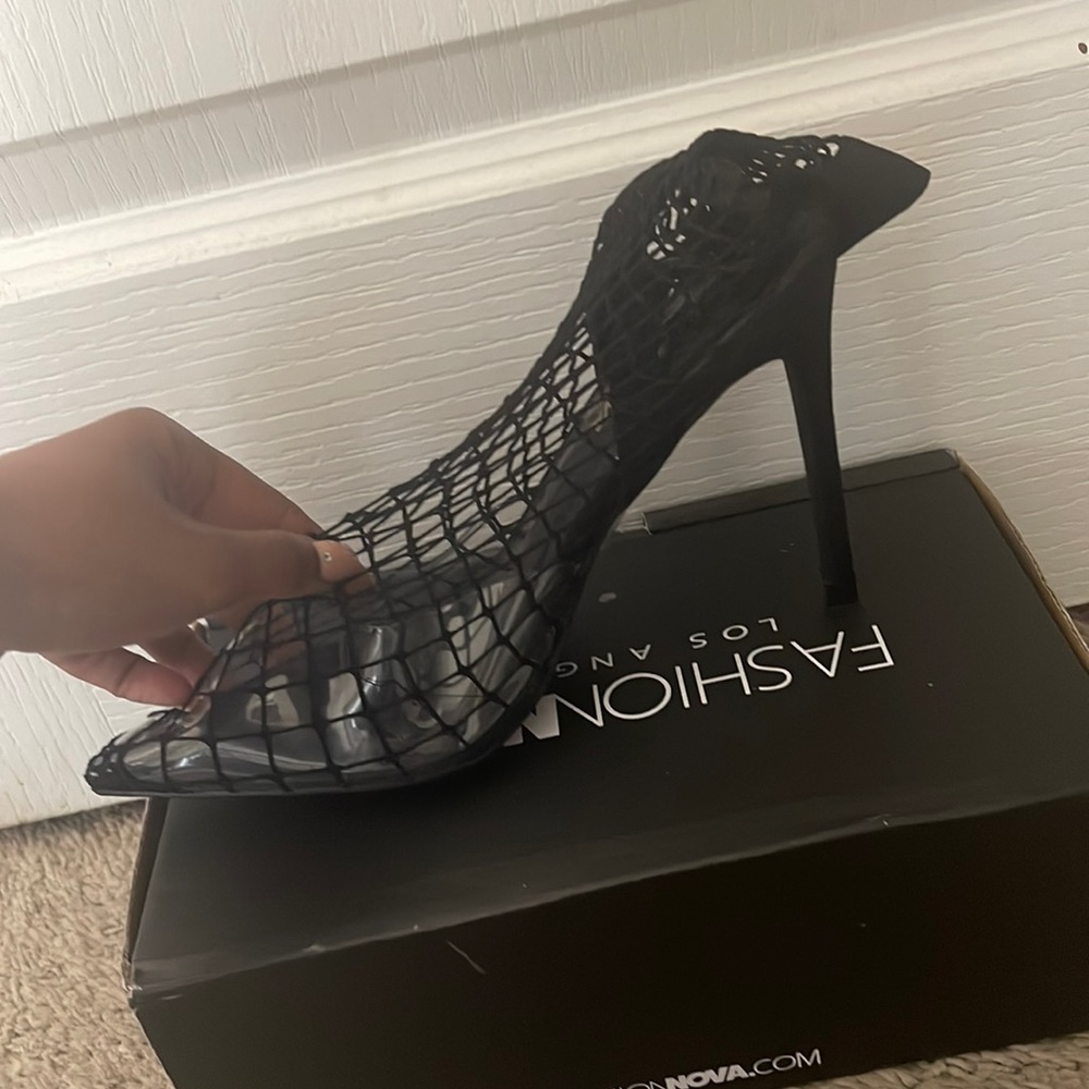 Fashion Nova Fishnet Pointed Toe Heels Size 9 (runs small)